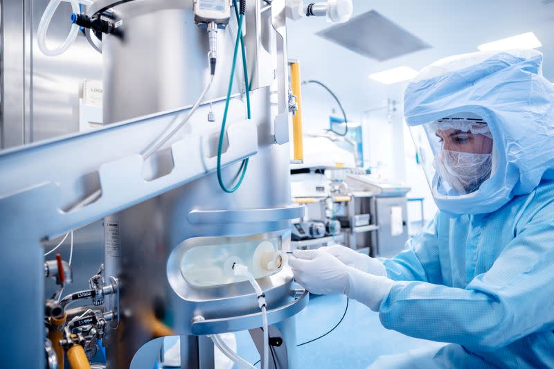 FILE PHOTO: Production of Pfizer-BionTech COVID-19 vaccine in Marburg