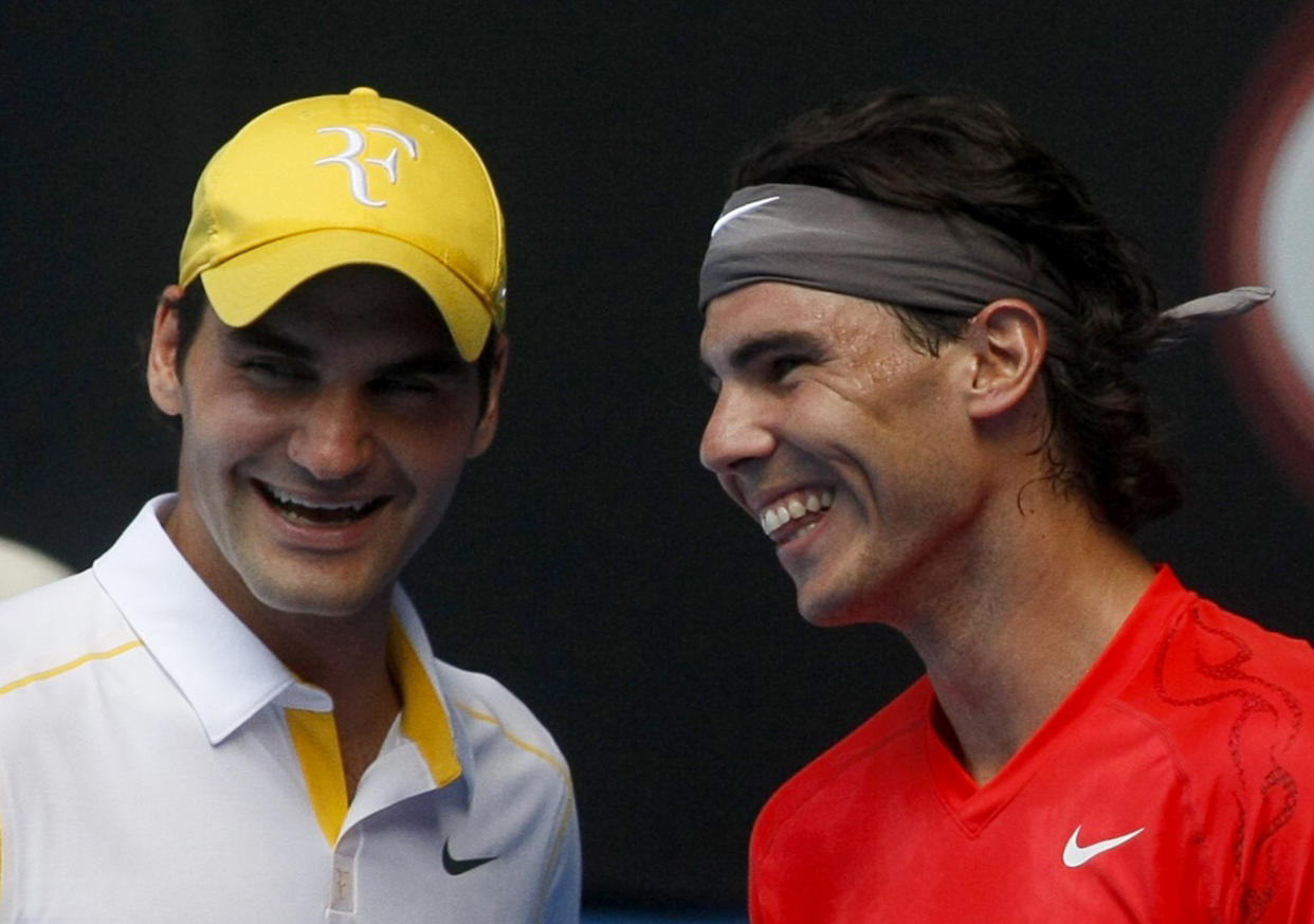 Roger Federer y Rafael Nadal se ríen juntos en una imagen de 2011. (Foto: Mick Tsikas / Reuters).