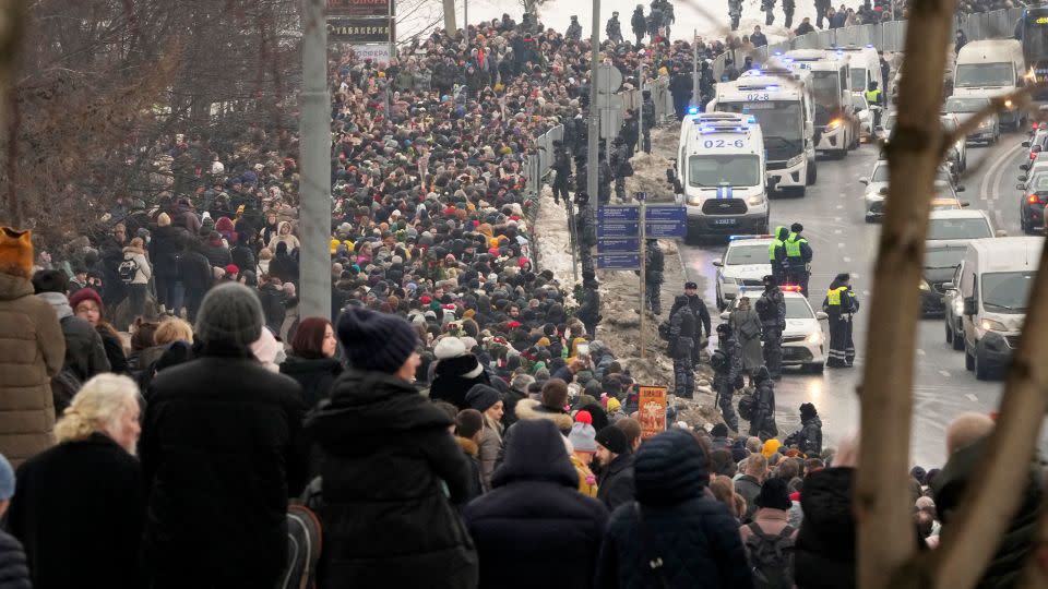 Thousands of mourners gather in Moscow to bid farewell to Navalny, March 1, 2024. - AP