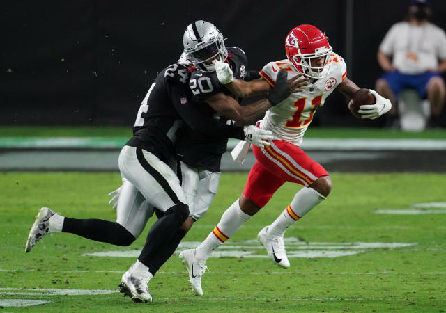 Raiders sign former Chiefs WR Demarcus Robinson