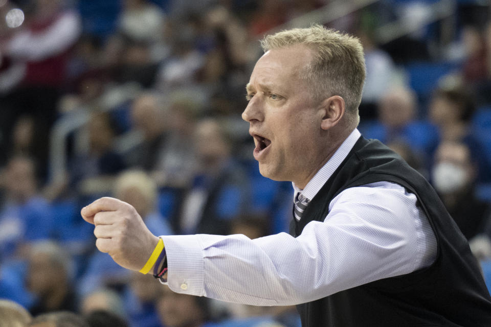 Portland coach Michael Meek gestures to players during the second half of a first-round college basketball game against Oklahoma in the women's NCAA Tournament, Saturday, March 18, 2023, in Los Angeles. (AP Photo/Kyusung Gong)