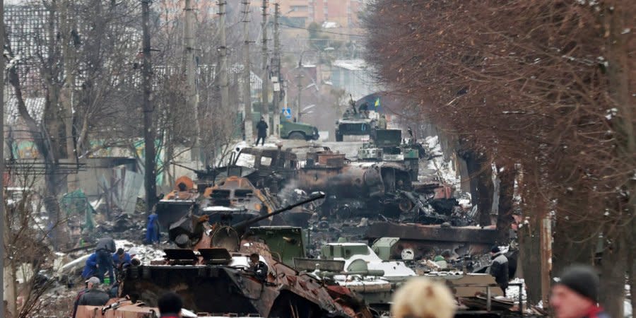 A column of Russian equipment was destroyed in Bucha, Kyiv oblast