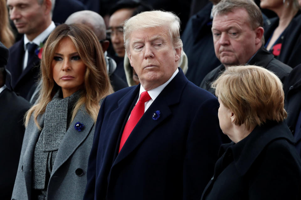 Angela Merkel und Donald Trump beäugten sich argwöhnisch beim Weltkriegsgedenken. (Bild: Reuters)