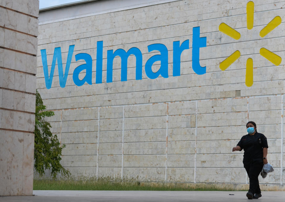 Walmart logo at the entrance to Walmart logo store on on Paseo de Montejo, a notable avenue of MÃ©rida.
On Tuesday, November 30, 2021, in Merida, Yucatan, Mexico. (Photo by Artur Widak/NurPhoto)