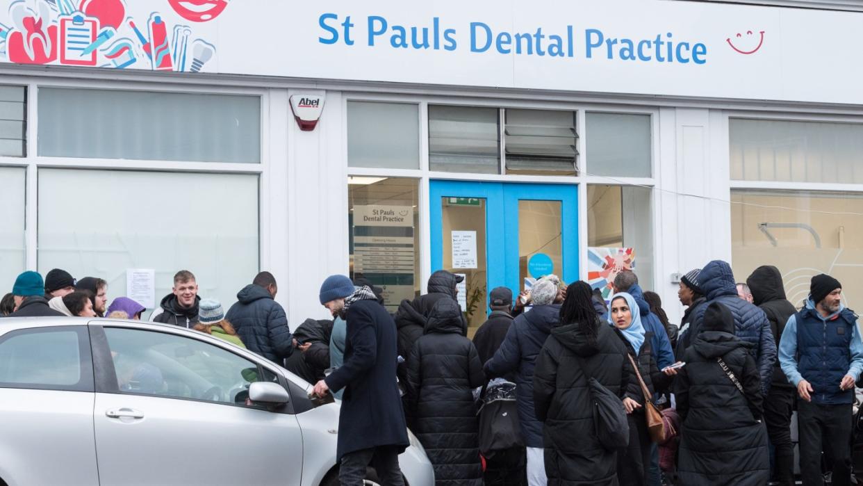  Bristol dentist queue. 