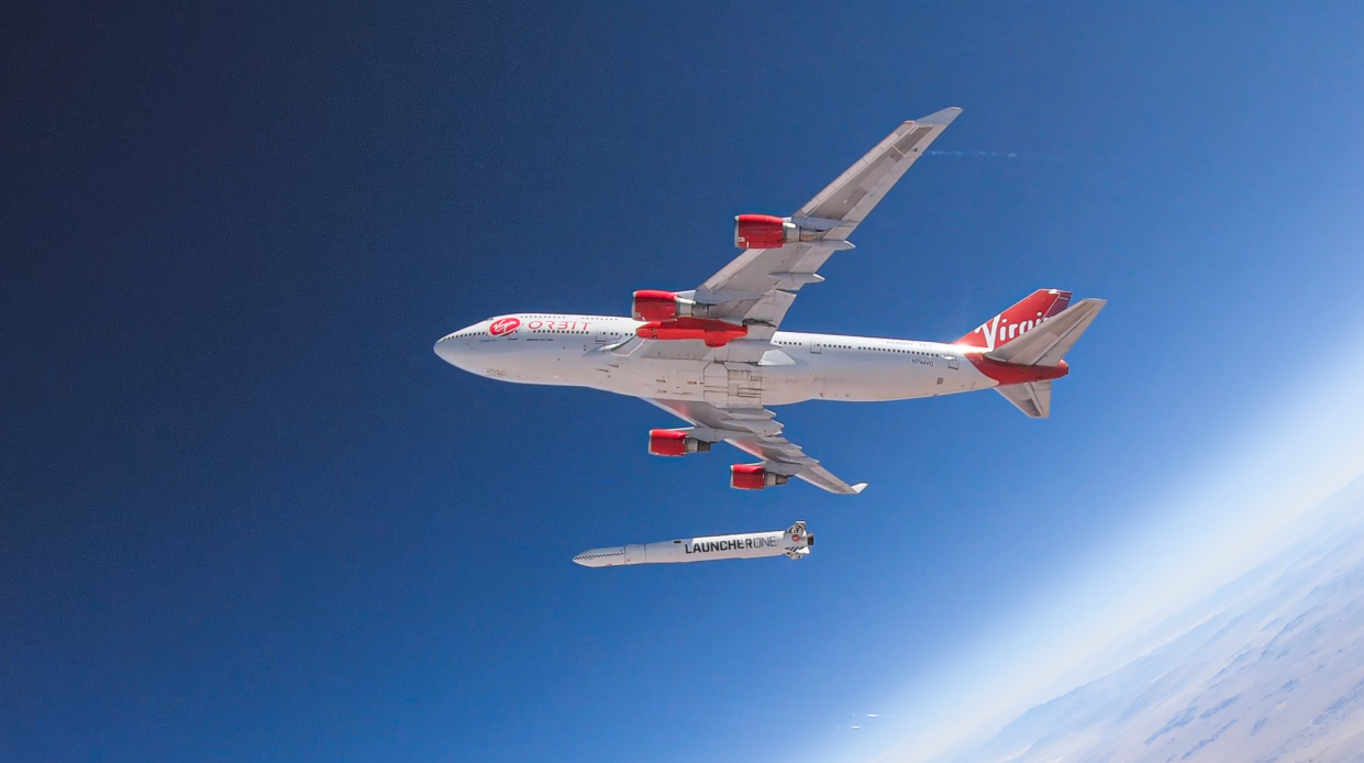  Cosmic Girl releases LauncherOne mid-air during Virgin Orbit's first test flight in July 2019. 