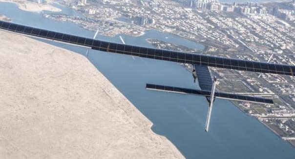 <b class="credit">solarimpulse.com</b>