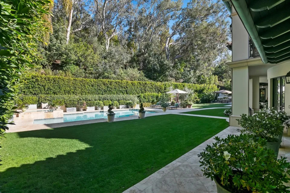 The manicured backyard. Michael McNamara / Sotheby’s International Realty