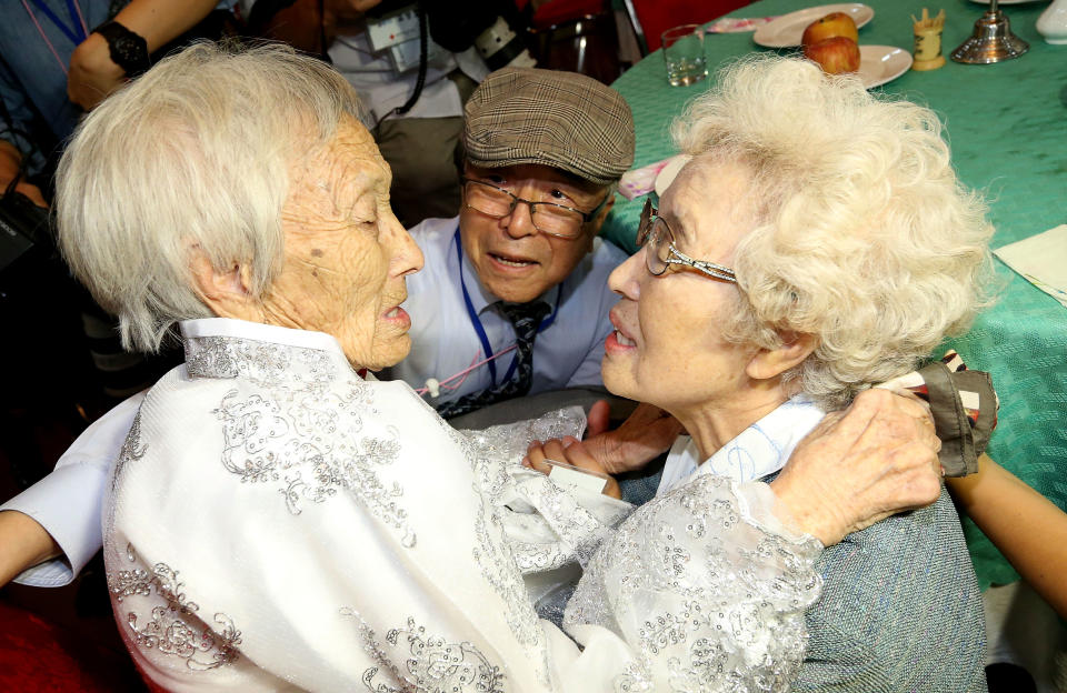 South and North Koreans hold family reunion