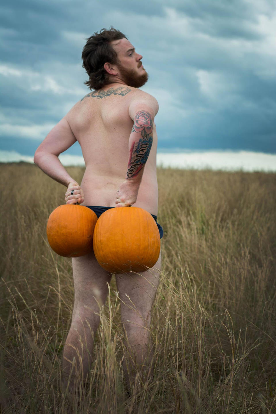One couple is celebrating fall with this pumpkin-themed ‘dudeoir’ photoshoot