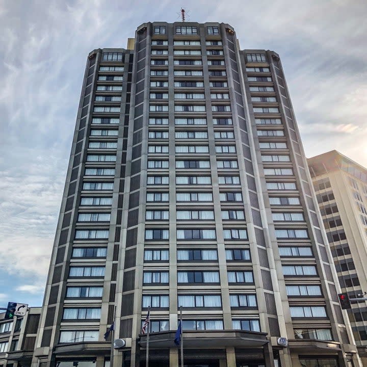 apartment building in anchorage, alaska