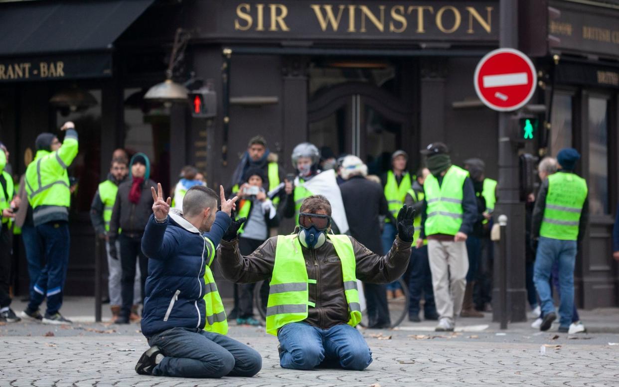 Scenes on the on Ave de Freidland and Blvd Hausmann as protests turn violent in Paris - Copyright Â©Heathcliff O'Malley