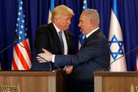 <p>U.S. President Donald Trump (L) and Israel’s Prime Minister Benjamin Netanyahu embrace after delivering remarks before a dinner at Netanyahu’s residence in Jerusalem May 22, 2017. (Jonathan Ernst/Reuters) </p>