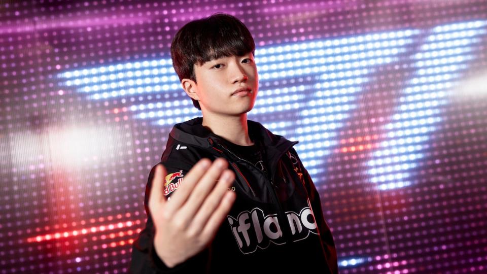 There's still a lot to improve on, said T1's Support player Keria--but he thinks that his team has the capability to take down JDG and stop them from walking down the golden road. (Photo: Riot Games)