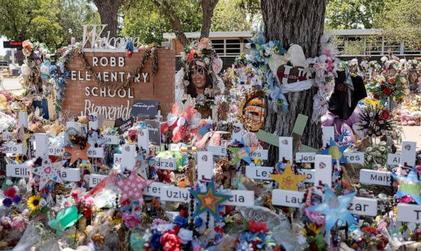 PHOTO: In this Aug. 8, 2022, file photo, a makeshift memorial is shown outside the Robb Elementary School in Uvalde, Texas. (Xinhua via Getty Images, FILE)