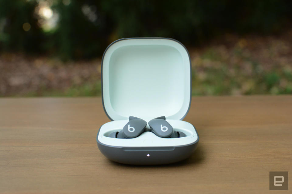 <p>Beats’ latest true wireless earbuds offer all of the best features from Apple’s new AirPods in a less polarizing design.</p>
