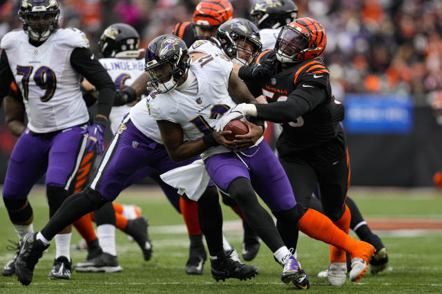 Baltimore Ravens special teams coach Randy Brown watches during the first  half of an NFL football game against the Jacksonville Jaguars, Sunday, Nov.  27, 2022, in Jacksonville, Fla. (AP Photo/Phelan M. Ebenhack Stock Photo -  Alamy