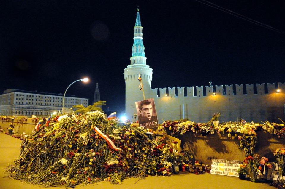Tribute to Boris Nemtsov. Murdered on Bolshoi Moskovoretsky Bridge, near the Kremlin, Moscow, on 27 February 2015. ( Richard Radford/Getty Images)