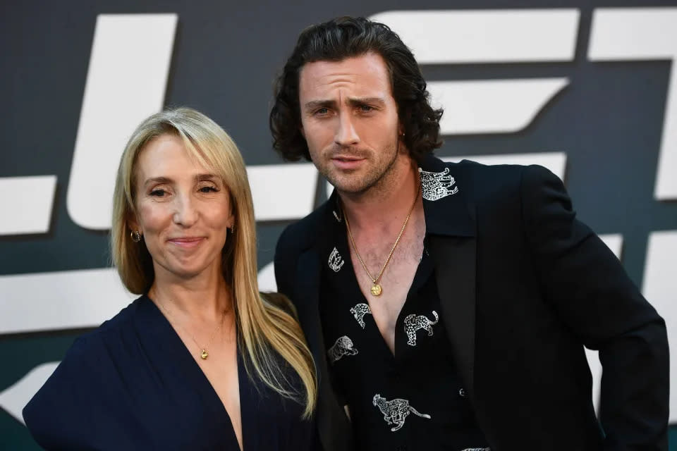 Sam Taylor-Johnson, auf dem Bild mit ihrem Ehemann Aaron, ist die Regisseurin von „Back to Black“. (Getty Images)