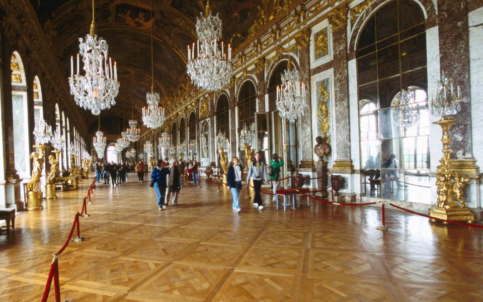 Hall of Mirrors, Palace of Versailles - John Elk/The Image Bank Unreleased