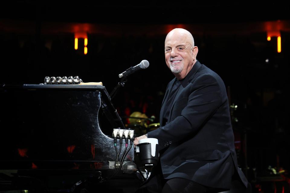 Billy Joel Brings out Daughters for a Surprise Jingle Bells Performance at Madison Square Garden Gig