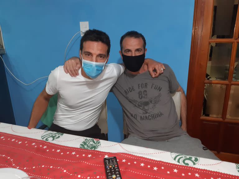 Scaloni con su amigo Sesana en el último viaje que hizo a Pujato