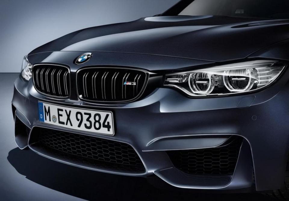 「Competition Package」的高檔版本！BMW發表M3「30 Jahre」限量版，最大馬力一樣上看450hp，內裝設計卻更精緻（內附動態影片）