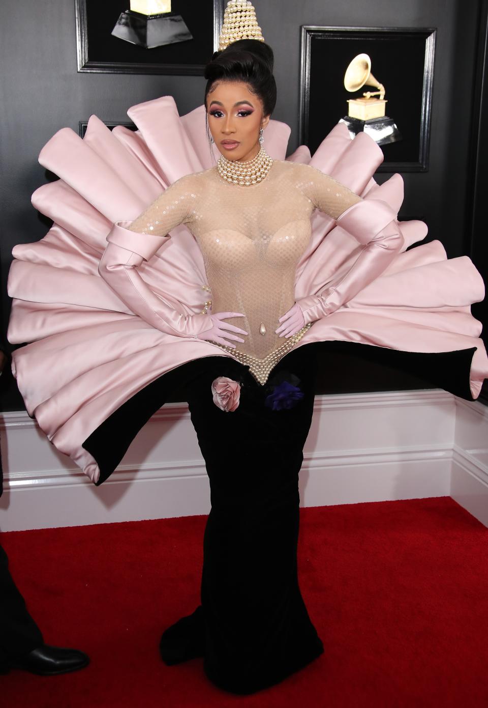 Cardi B's vintage Mugler clam-inspired gown looked too much like a costume for one of the biggest nights in music. (Image via Getty Images) 