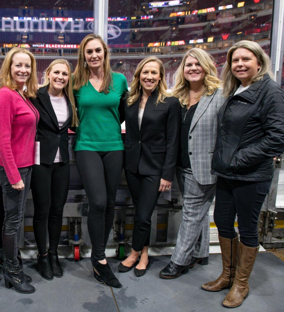 From left: Lisa Seltzer, Kendall Coyne-Schofield, A.J. Mleczko, Kate Scott, Kaitlin Urka, Rene Hatlelid