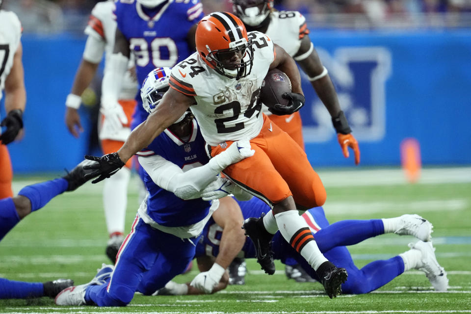 Cleveland Browns running back Nick Chubb (24) rushes during the second half of an NFL football game against the Buffalo Bills, Sunday, Nov. 20, 2022, in Detroit. (AP Photo/Paul Sancya)