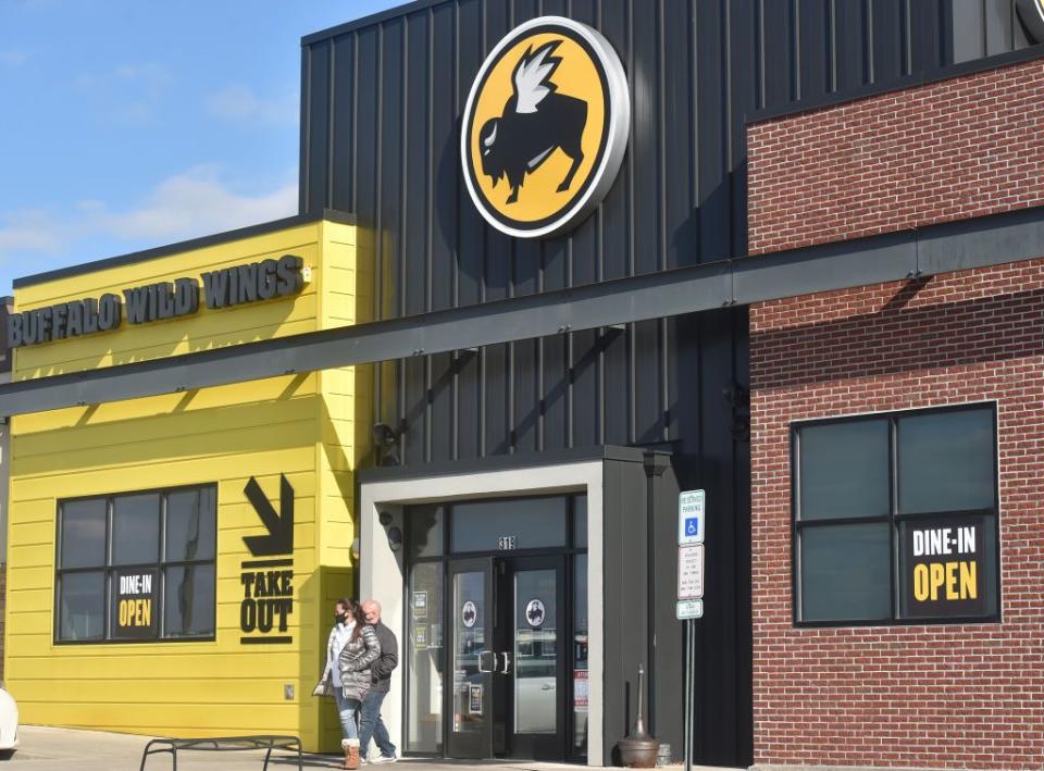 5) Buffalo Wild Wings