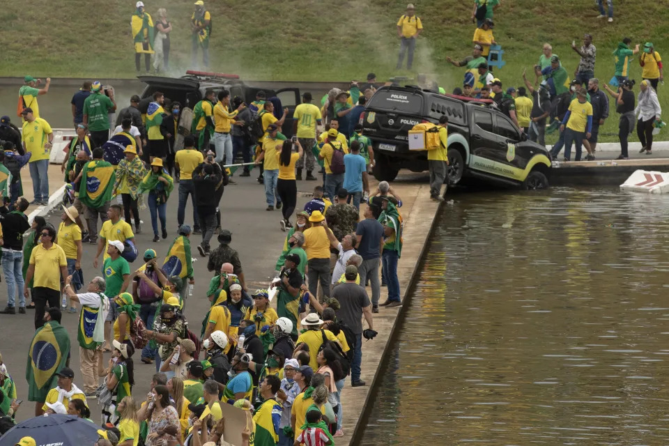 Invasão no DF: Bolsonaristas praticaram vandalismo e depredação nos prédios do Congresso, STF e Palácio do Planalto - Foto: Joedson Alves/Anadolu Agency via Getty Images