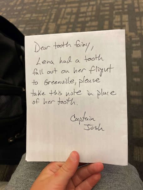 PHOTO: Lena received a note from Captain Josh to offer to the tooth fairy after one of her teeth fell out during a flight to South Carolina. (Courtesy Lauren Larmon)