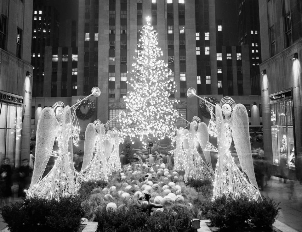 The famed Rockefeller Center Christmas tree in 1955.&nbsp;
