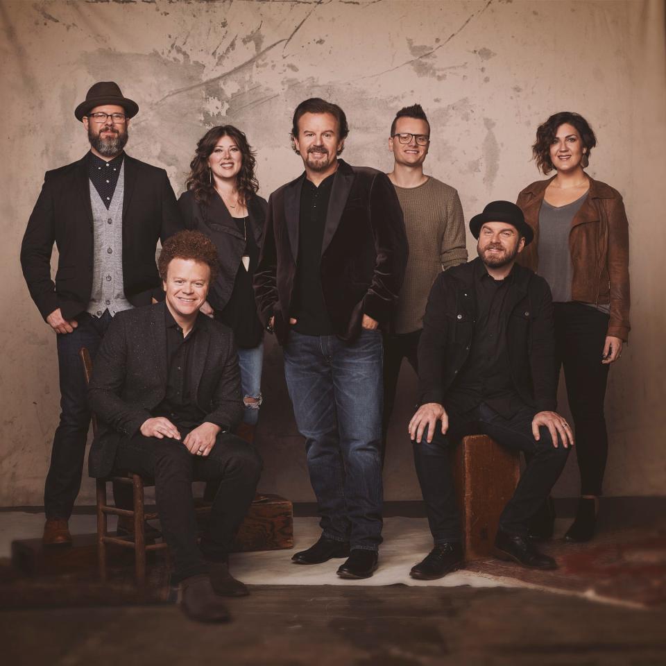 Casting Crowns, a popular Christian rock group, will perform a free show at the Kentucky State Fair.