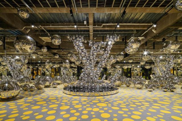 Instalações da Louis Vuitton com Yayoi Kusama em Nova York, Paris