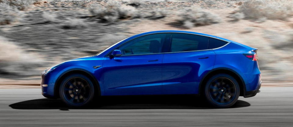 Déjà commercialisée aux États-Unis et en Chine, la Tesla Model Y devrait arriver en Europe à la rentrée.
