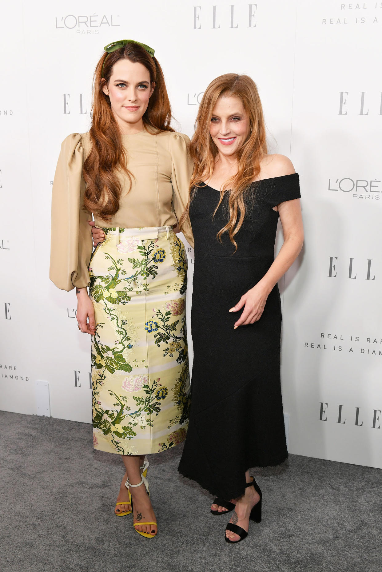  Riley Keough and Lisa Marie Presley attend ELLE's 24th Annual Women in Hollywood Celebration presented by L'Oreal Paris, Real Is Rare, Real Is A Diamond and CALVIN KLEIN at Four Seasons Hotel Los Angeles at Beverly Hills on October 16, 2017 in Los Angeles, California.   (Neilson Barnard / Getty Images for ELLE)