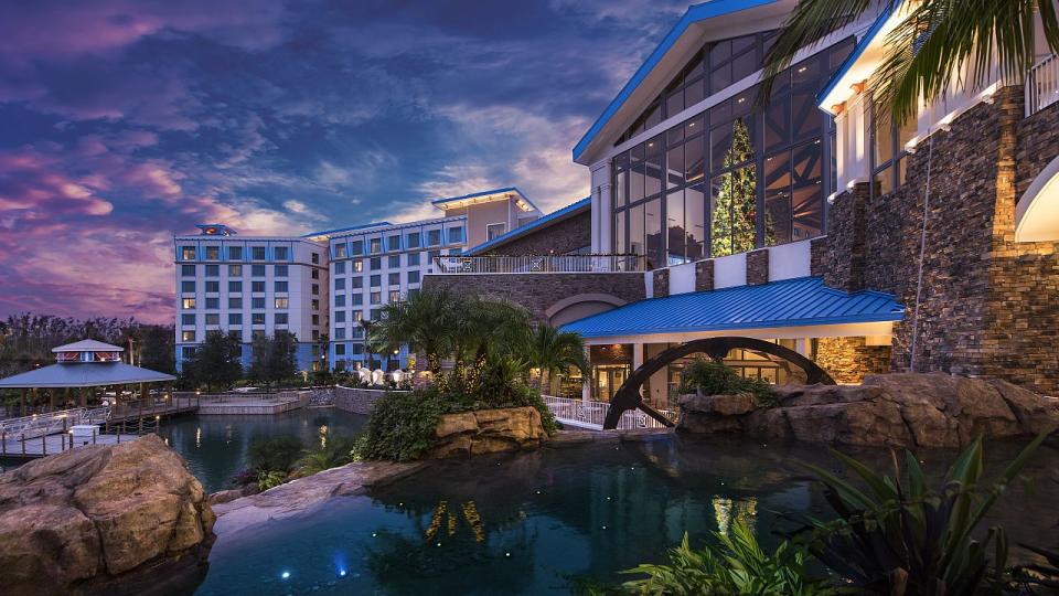 Sapphire Falls hotel at Christmas