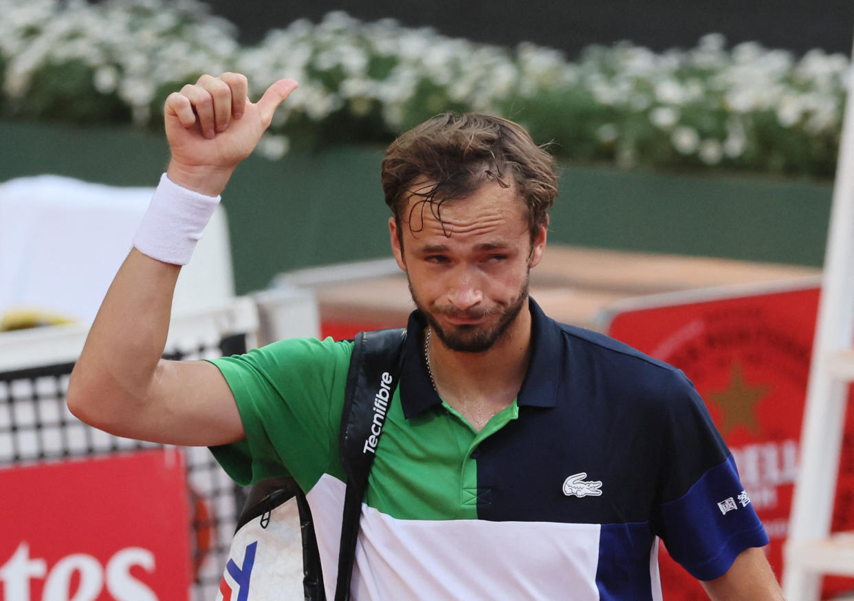 El tenista ruso Daniil Medvedev después de perder un partido contra el francés Richard Gasquet. (Foto: REUTERS/Denis Balibouse