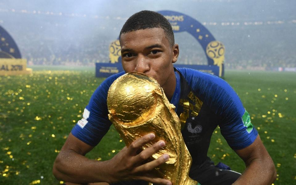 Mbappé gana en Moscú - FRANCK FIFE/AFP vía Getty Images