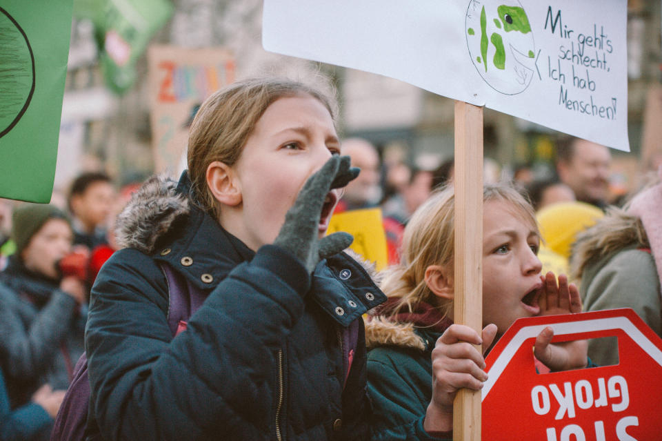 Schüler demonstrieren am "Fridays for Future" in Köln. (Bild: Getty Images)