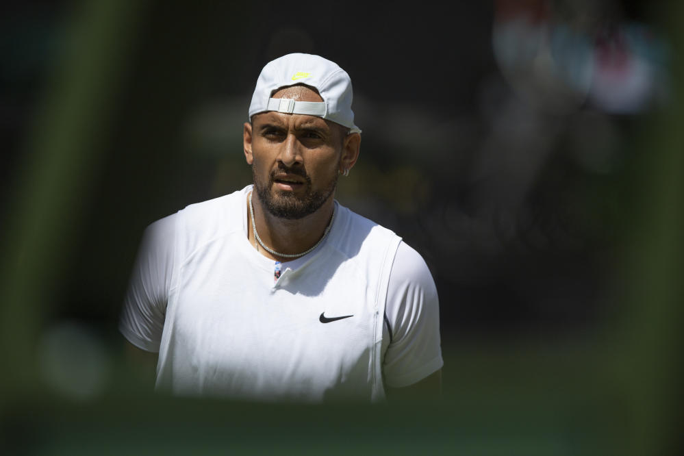 Implacável, Djokovic pune vacilos de Kyrgios e fatura o hepta em Wimbledon  - 10/07/2022 - UOL Esporte