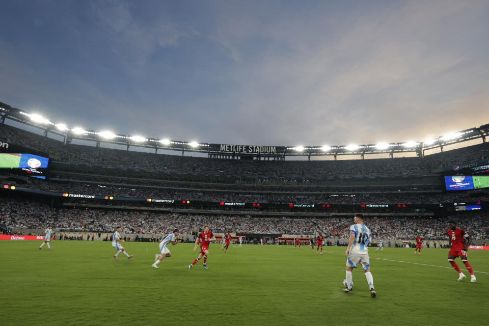 Argentina's Lionel Messi controls the ball during a Copa America semifinal soccer match against Canada in East Rutherford, N.J., Tuesday, July 9, 2024. (AP Photo/Adam Hunger)