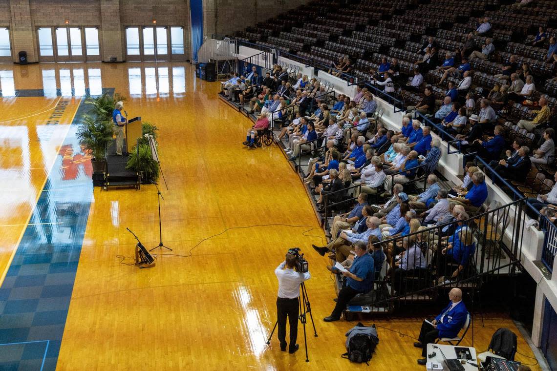 Pat Pratt, brother of Mike Pratt, speaks during a celebration of life for the former UK basketball player and radio announcer on Friday in Memorial Coliseum.
