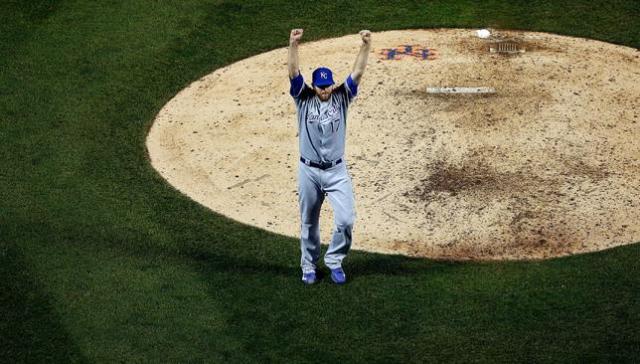 Royals win World Series, rally late and beat Mets 7-2 in 12