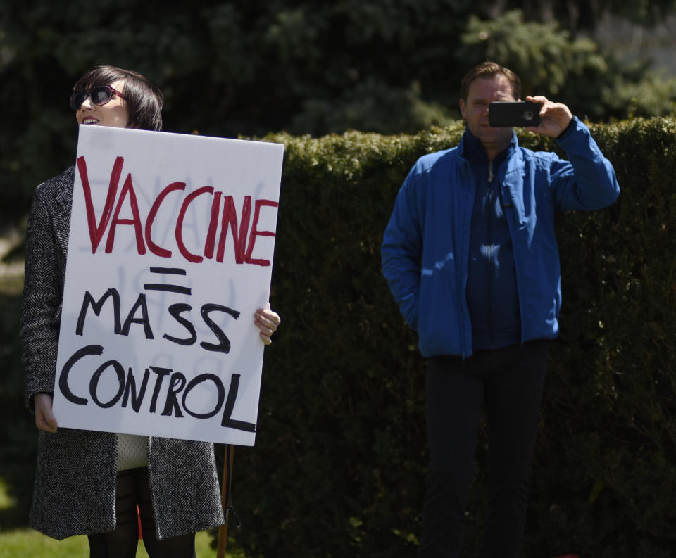 An anti-vaccine protester in Toronto, Canada, during a rally against social distancing. (Photo: Arindam Shivaani/NurPhoto via Getty Images)