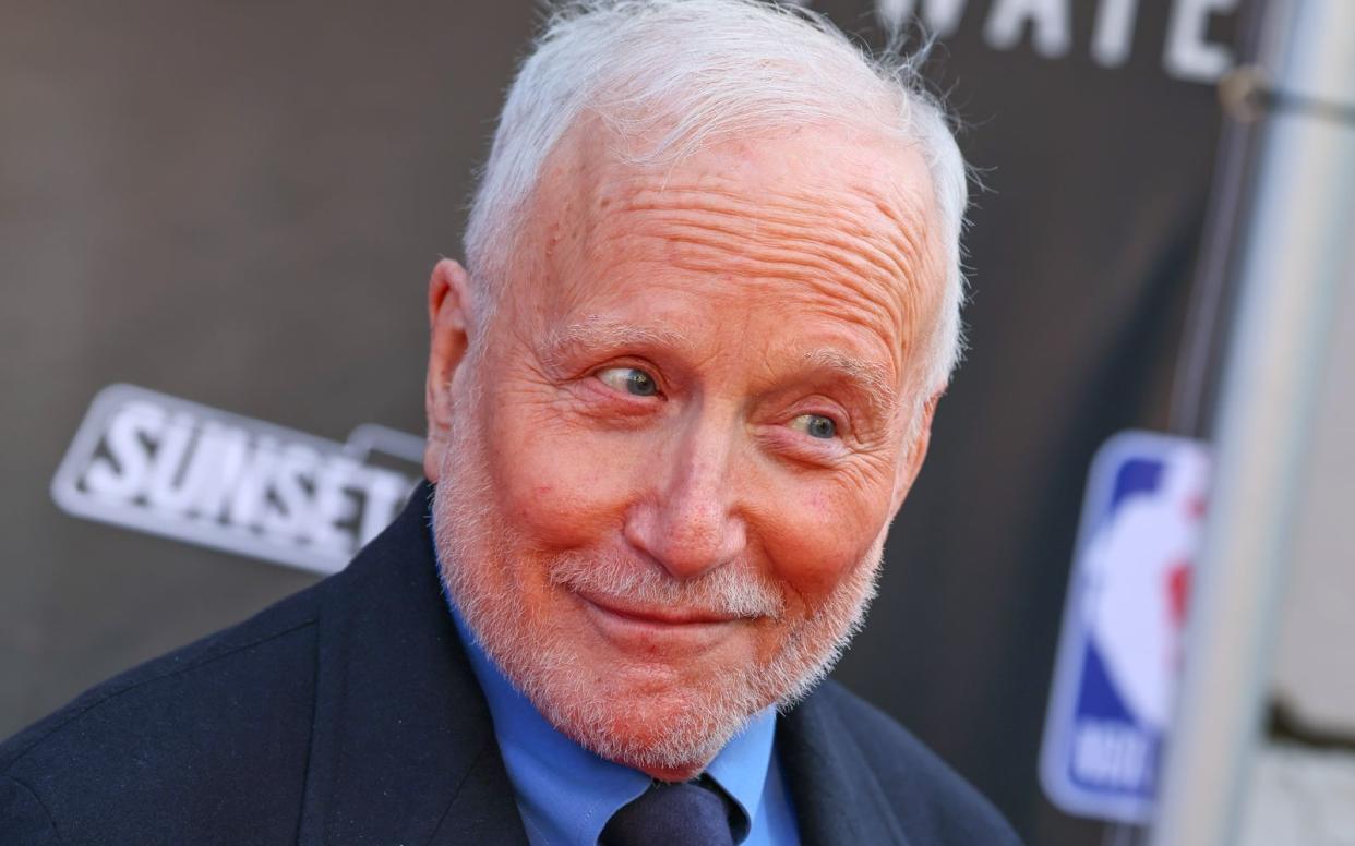 Richard Dreyfuss hält mit kontroversenen politischen und gesellschaftlichen Ansichten nicht hinter dem Berg. Jetzt sorgte der Schauspieler für einen Eklat. (Bild: 2023 Getty Images/Leon Bennett)