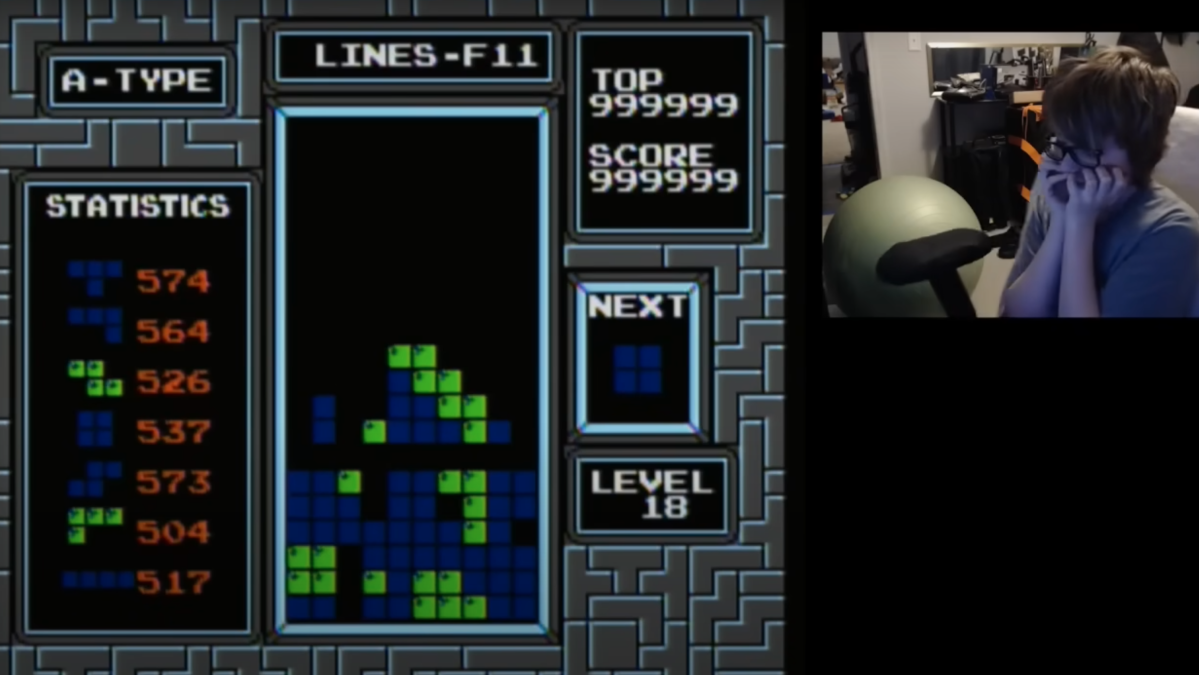 أصبح هذا الطفل أول شخص يهزم NES Tetris