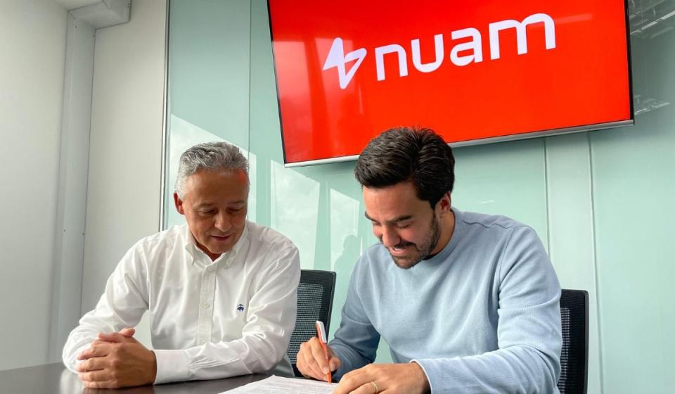 De izquierda a derecha: Diego Fernández, gerente corporativo de Innovación de nuam exchange, y Gabriel Santos, presidente de Colombia Fintech. Foto: Cortesía